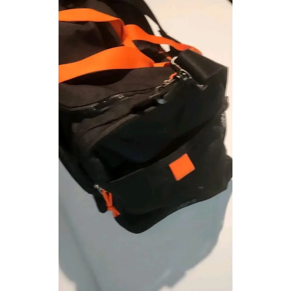 Nike Black And Orange Oregon State Duffel Bag With Beaver Great Condition